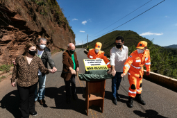 Ouro Preto recebe militares do CBMMG para inauguração de placas de prevenção