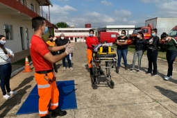 Bombeiros ministram curso de primeiros socorros para universitários
