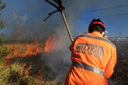 CBMMG apoia AMIF em campanha de combate aos incêndios florestais