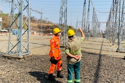 Bombeiros de Araguari realizam vistorias em diversos estabelecimentos da cidade
