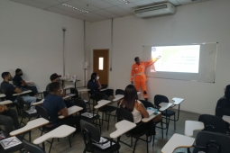 CBMMG concede palestra sobre Segurança contra Incêndio e Pânico para estudantes de universidade