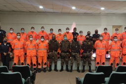 Bombeiros realizam treinamento de abordagem a tentativa de suicídio