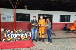 4º BBM recebe capacetes de emenda parlamentar