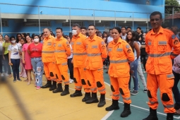 6º BBM realiza simulado de evacuação em escola