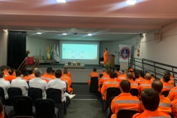 Comando se reúne com a tropa do 4º COB