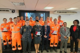 CBMMG premia seções e militares da corporação
