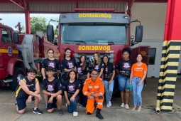 Bombeiros de Varginha recebem visita de alunos