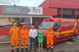 Bombeiros de Ituiutaba recebem nova viatura para atendimento a população