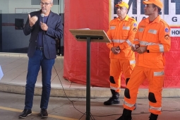 Pelotão de Bombeiros Militar de Caratinga recebe viatura operacional
