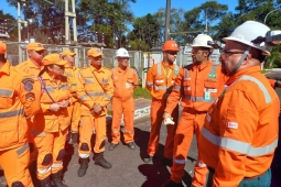 Bombeiros de Barbacena realizam visita técnica em Santos Dumont