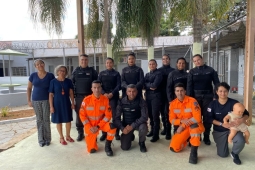 Bombeiros realizam treinamento de Suporte Básico de Vida em instituição de Vespasiano